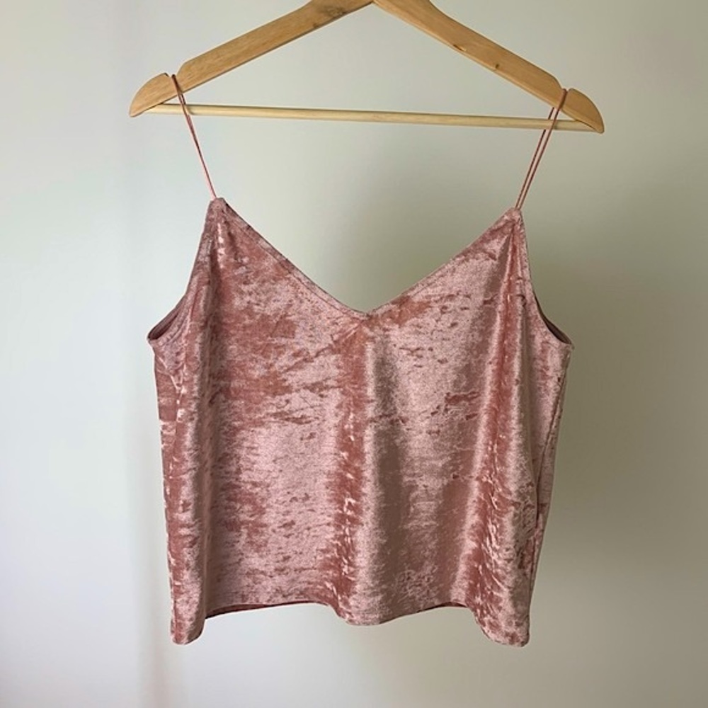 Cute and pink H&M top 🌸
